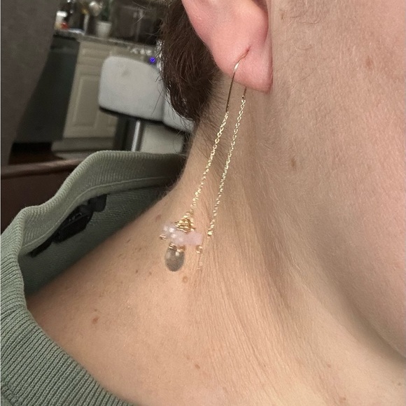 Delicate earrings made of labradorite and pink quartz. - Picture 3 of 7